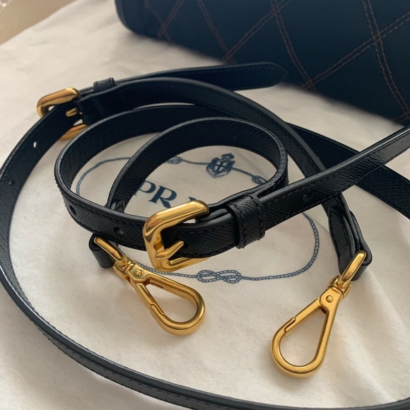 Prada Saffiano imprumtu - Picture 8 of 9